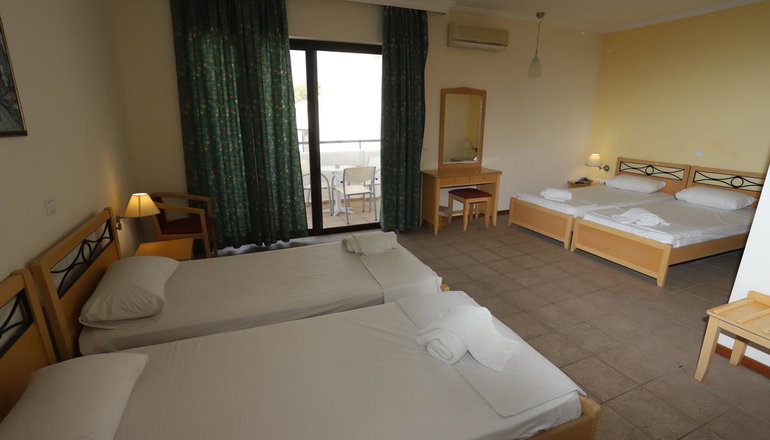 Dassia Holiday Club
